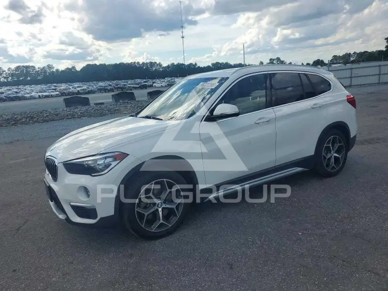 2018 BMW X1 фото