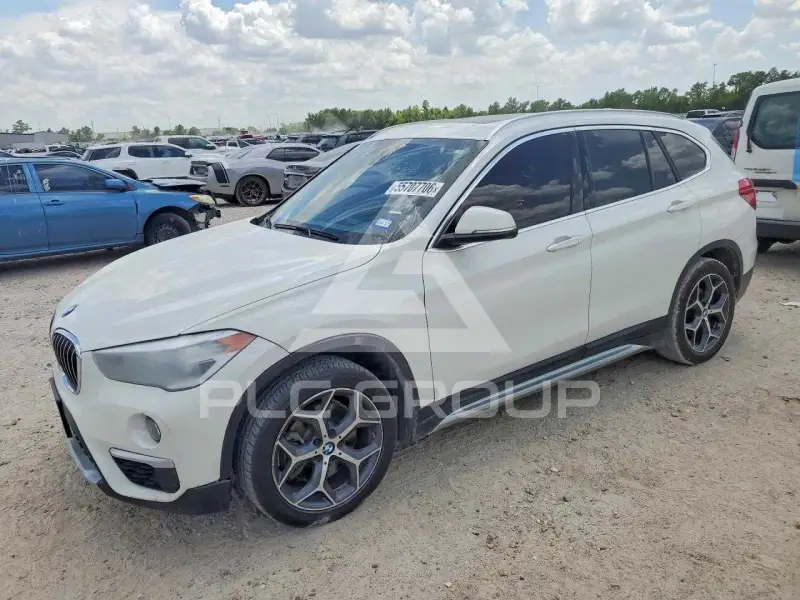 2018 BMW X1 фото