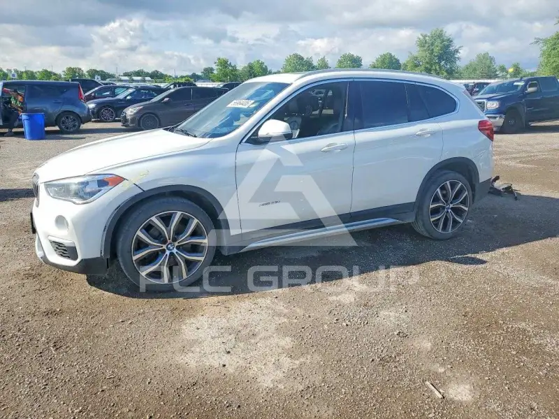2018 BMW X1 фото