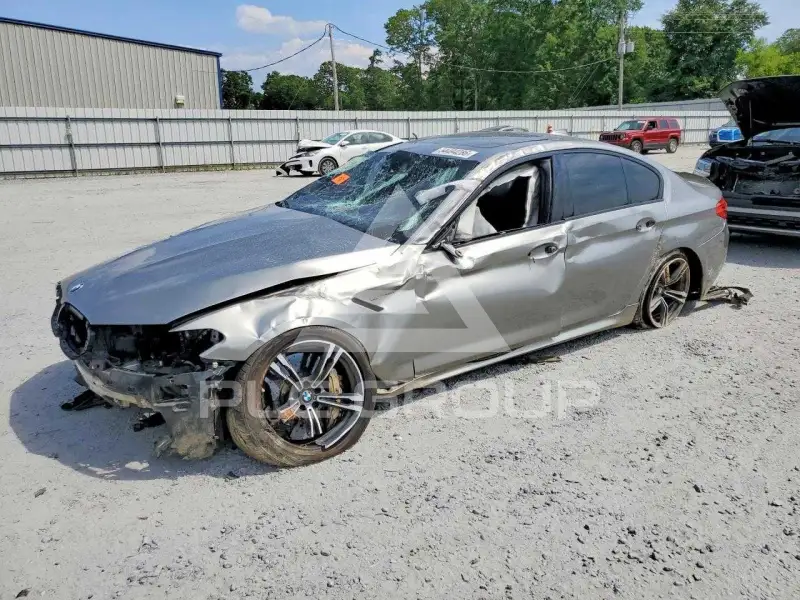2018 BMW M5 фото