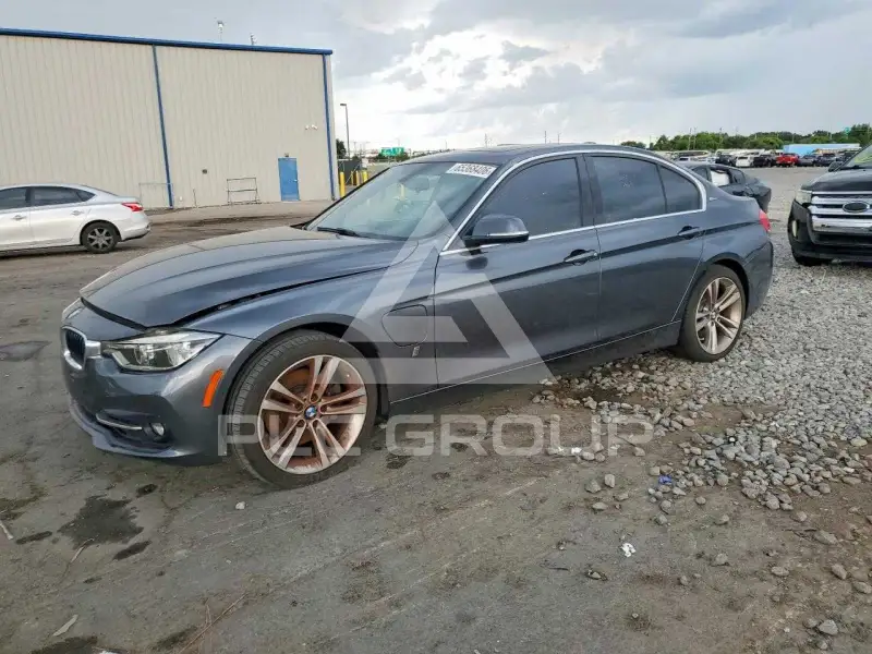 2018 BMW 330 photo
