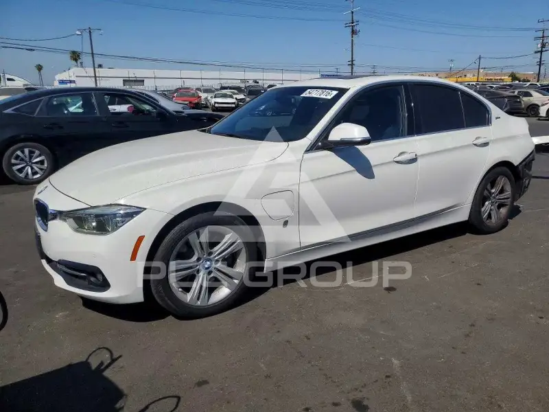 2018 BMW 330 фото