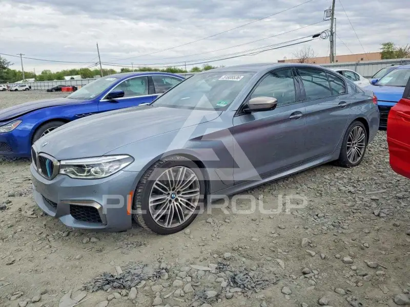 2018 BMW M5 фото
