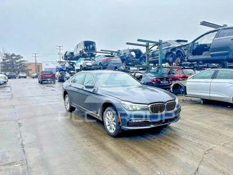 2018 BMW 740 фото