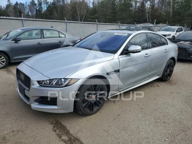 2018 Jaguar XE фото