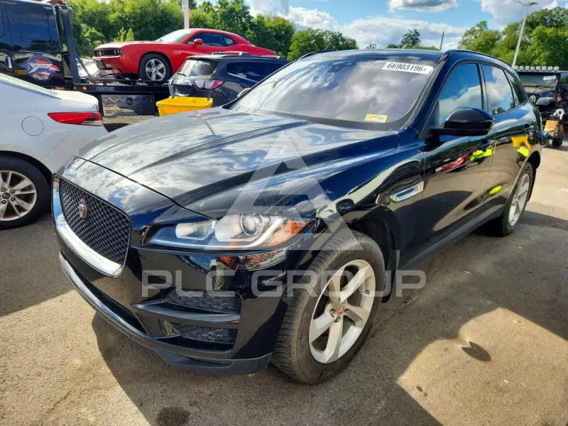 2018 Jaguar F-PACE photo