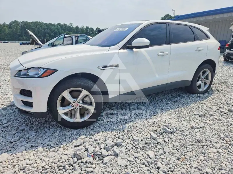 2018 Jaguar F-PACE photo