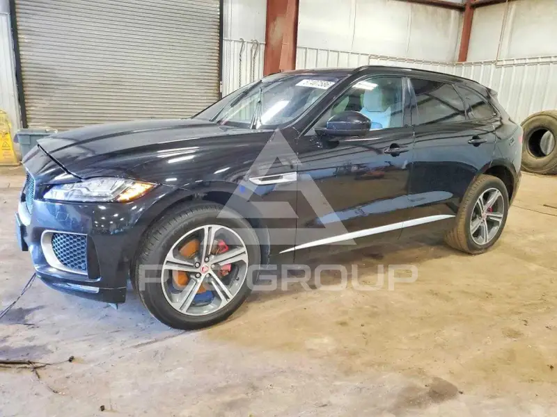 2018 Jaguar F-PACE photo