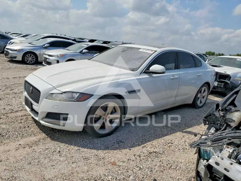 2018 Jaguar XF фото