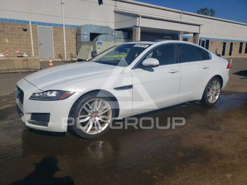 2018 Jaguar XF фото