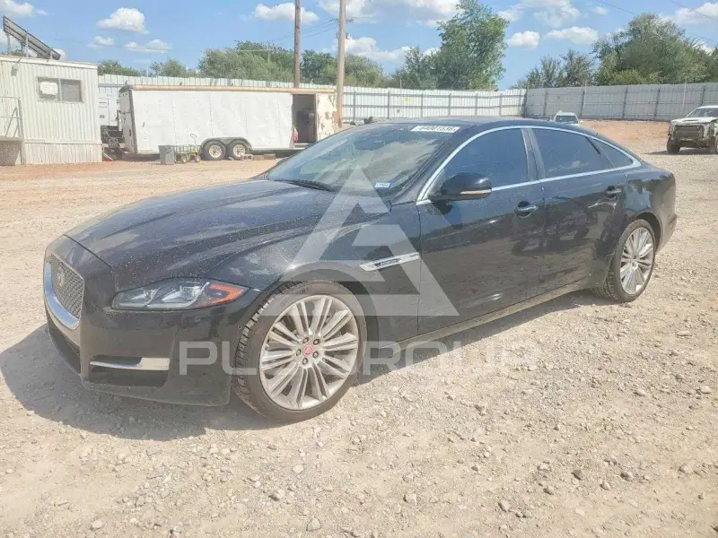 2018 Jaguar XJ photo