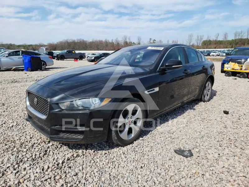 2018 Jaguar XE фото