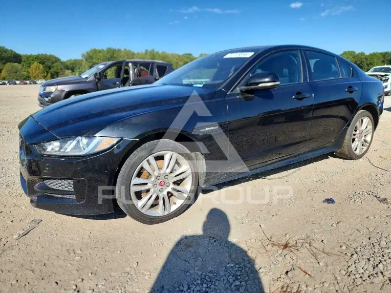 2018 Jaguar XE фото