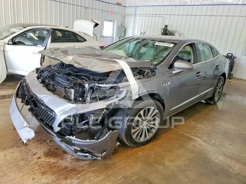2018 Buick LACROSSE photo