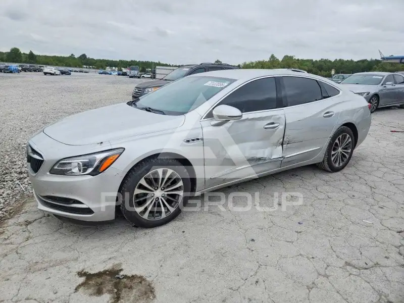 2018 Buick LACROSSE photo