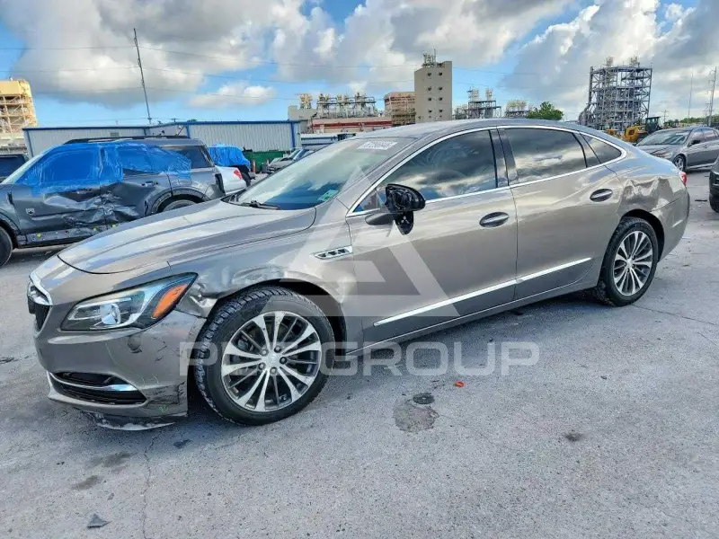 2018 Buick LACROSSE photo