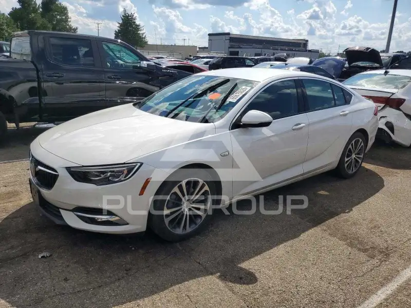 2018 Buick REGAL photo