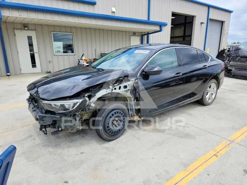 2018 Buick REGAL photo