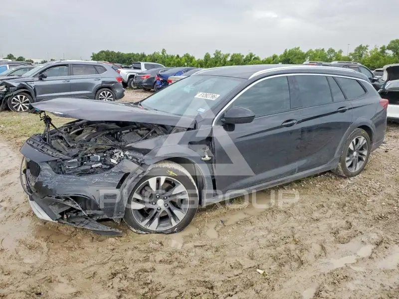 2018 Buick REGAL photo