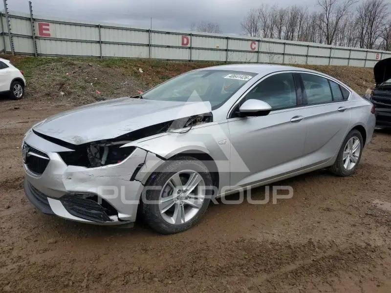 2018 Buick REGAL photo