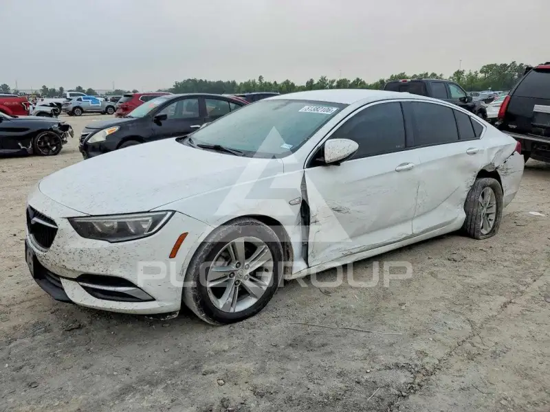 2018 Buick REGAL photo