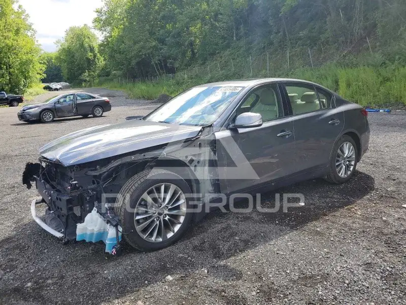 2018 Infinity Q50 photo