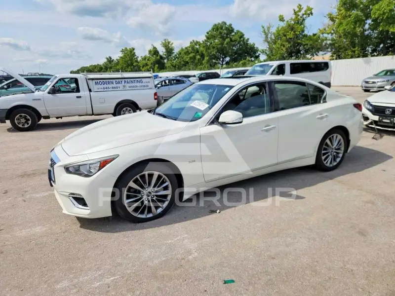 2018 Infinity Q50 фото