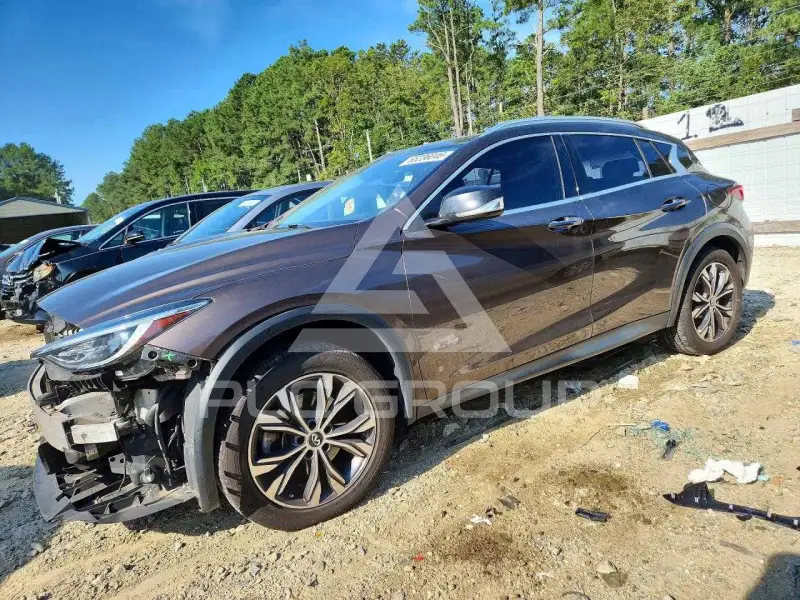 2018 Infinity QX30 фото