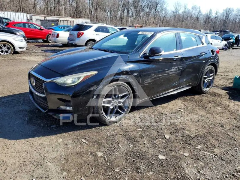 2018 Infinity QX30 photo