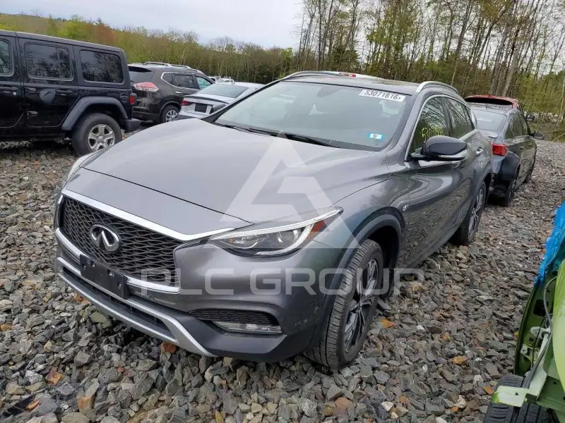 2018 Infinity QX30 photo