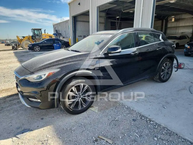 2018 Infinity QX30 фото