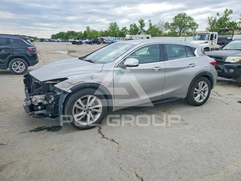2018 Infinity QX30 фото