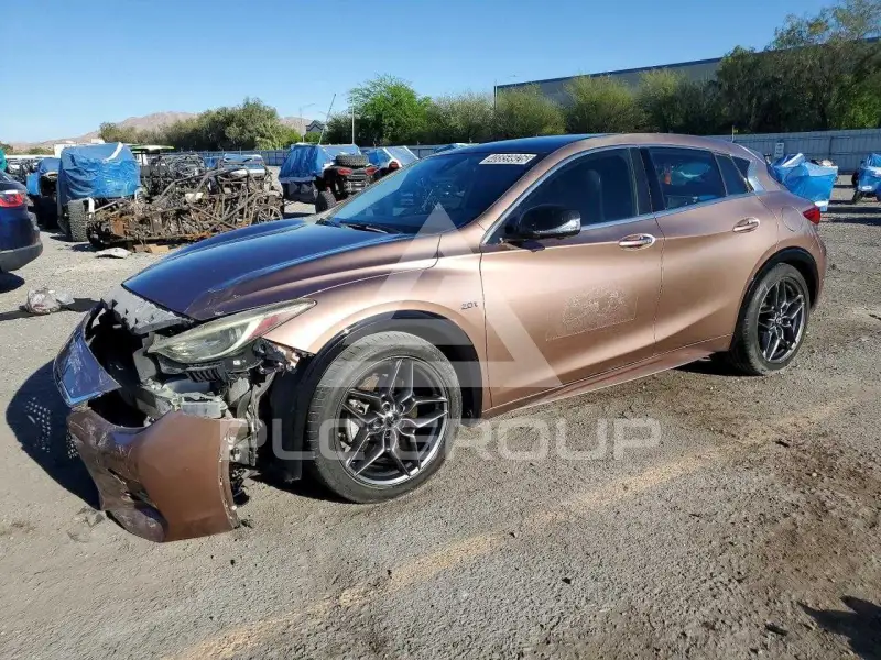 2018 Infinity QX30 photo