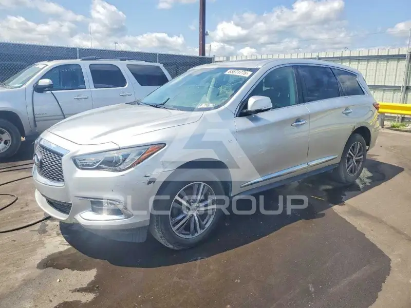 2018 Infinity QX60 photo