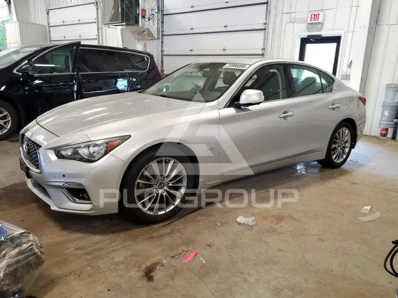 2018 Infinity Q50 фото