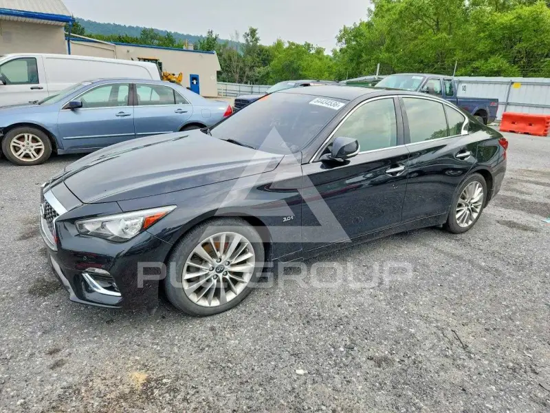 2018 Infinity Q50 photo