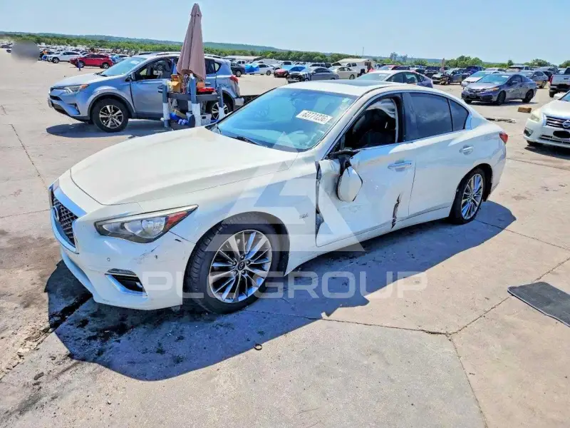 2018 Infinity Q50 фото