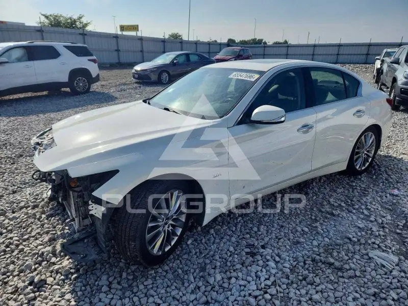 2018 Infinity Q50 фото