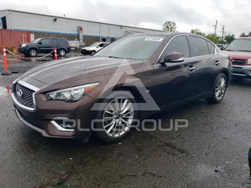 2018 Infinity Q50 фото