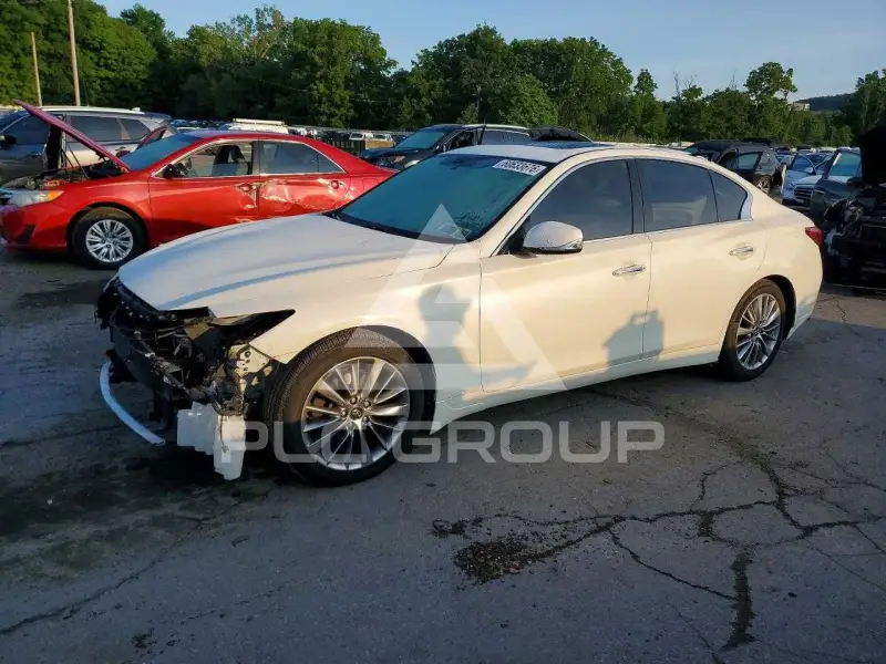 2018 Infinity Q50 photo