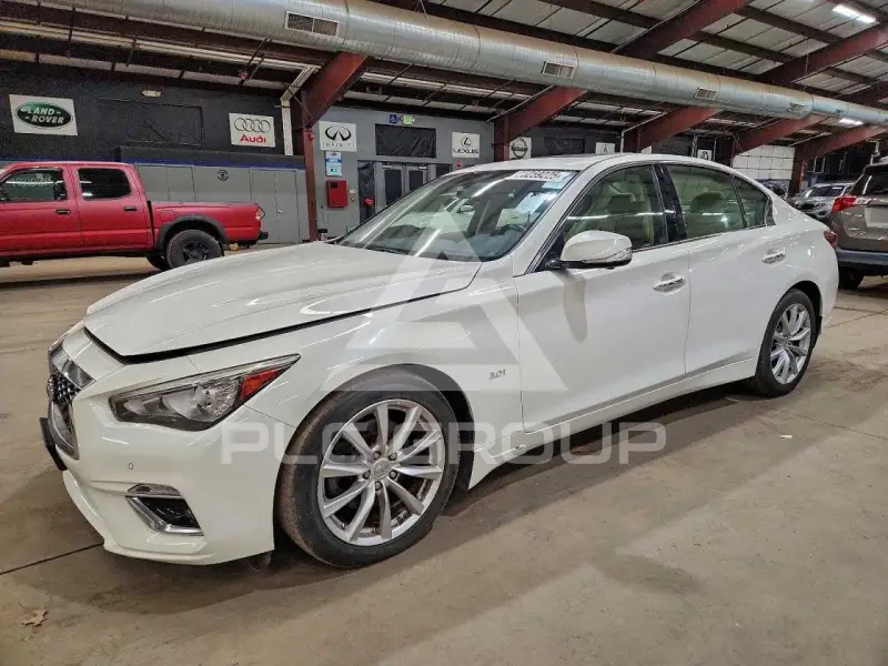 2018 Infinity Q50 фото