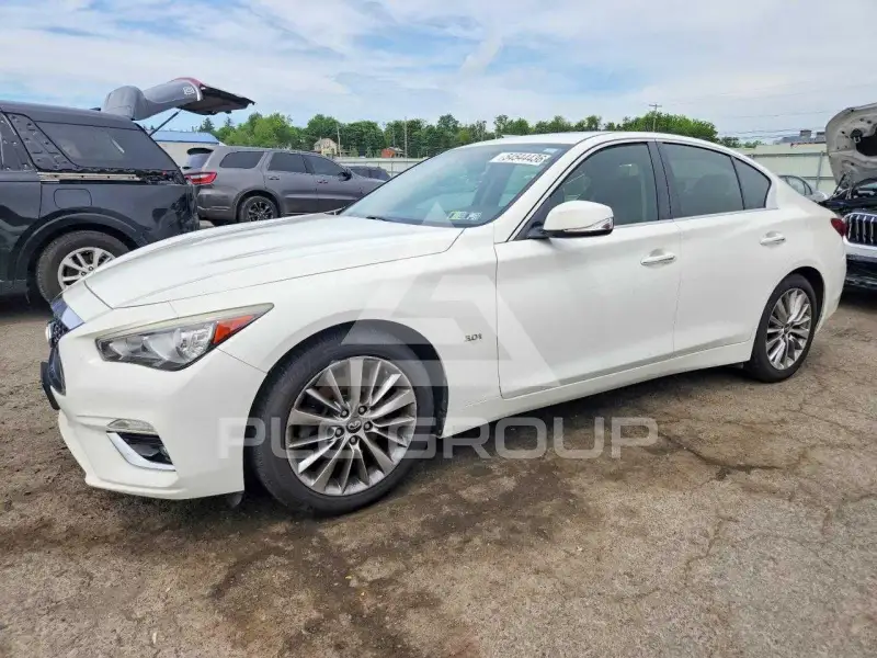 2018 Infinity Q50 photo