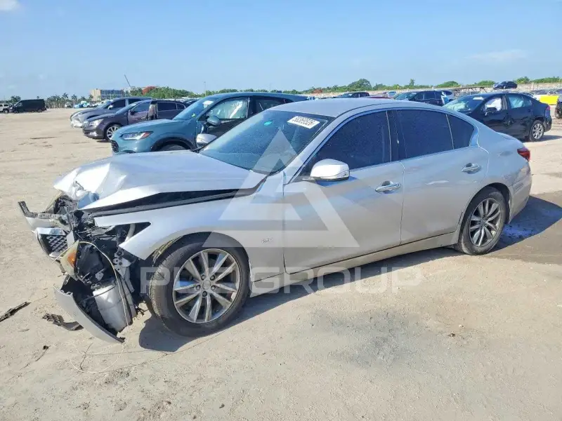 2018 Infinity Q50 photo