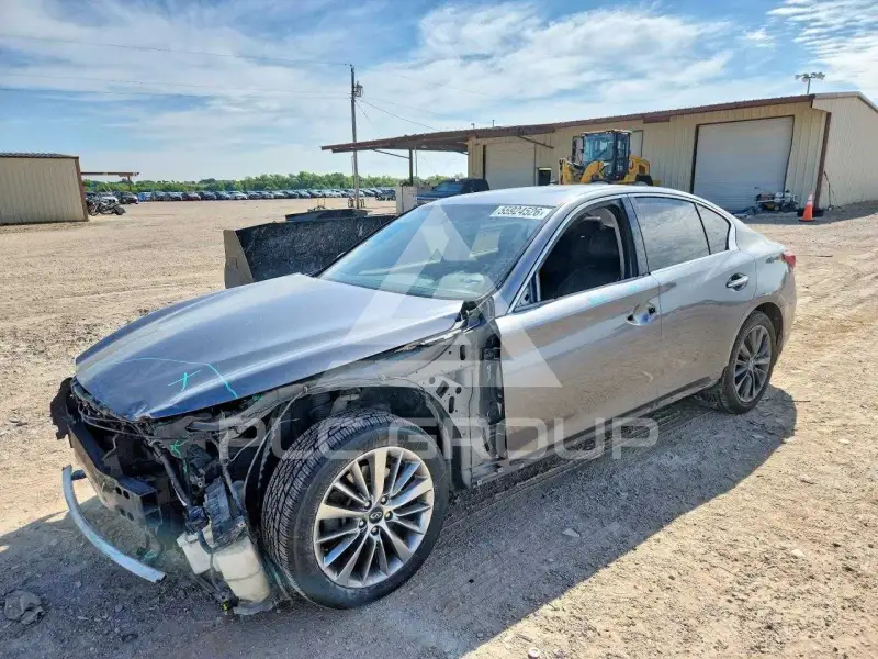 2018 Infinity Q50 photo