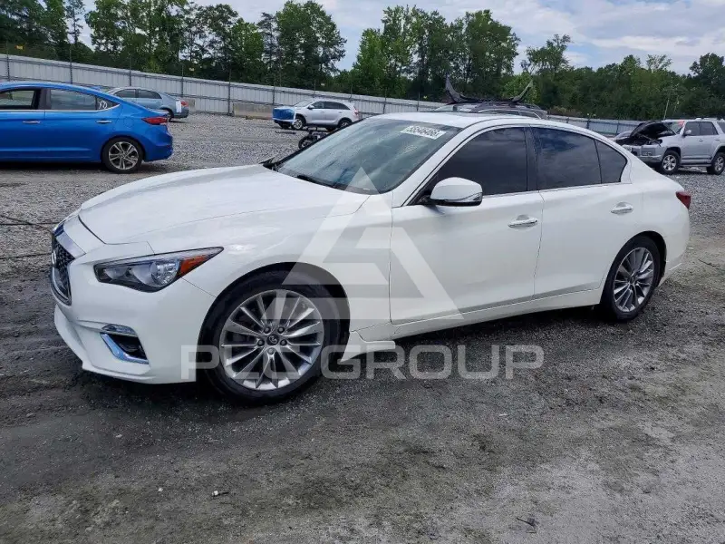 2018 Infinity Q50 photo