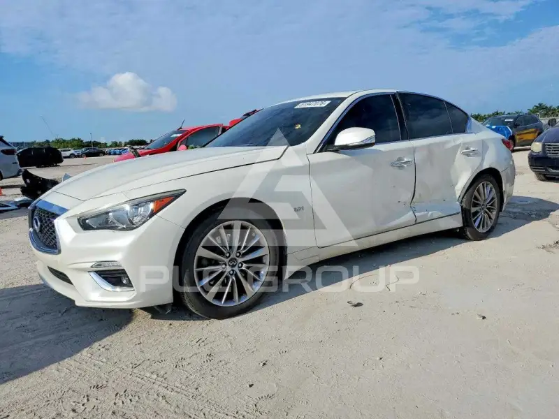 2018 Infinity Q50 фото