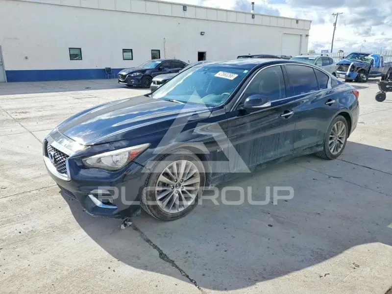 2018 Infinity Q50 фото