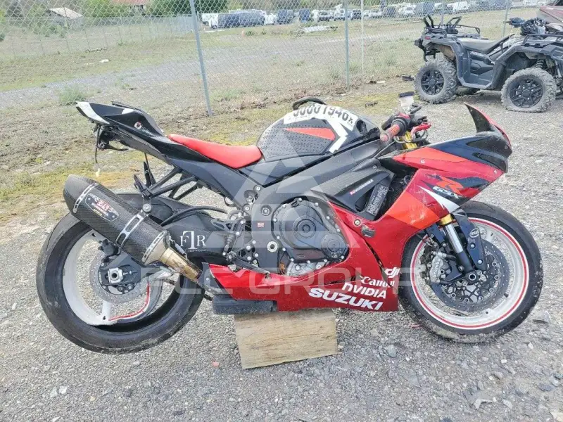 2018 Suzuki GSX-R750 фото