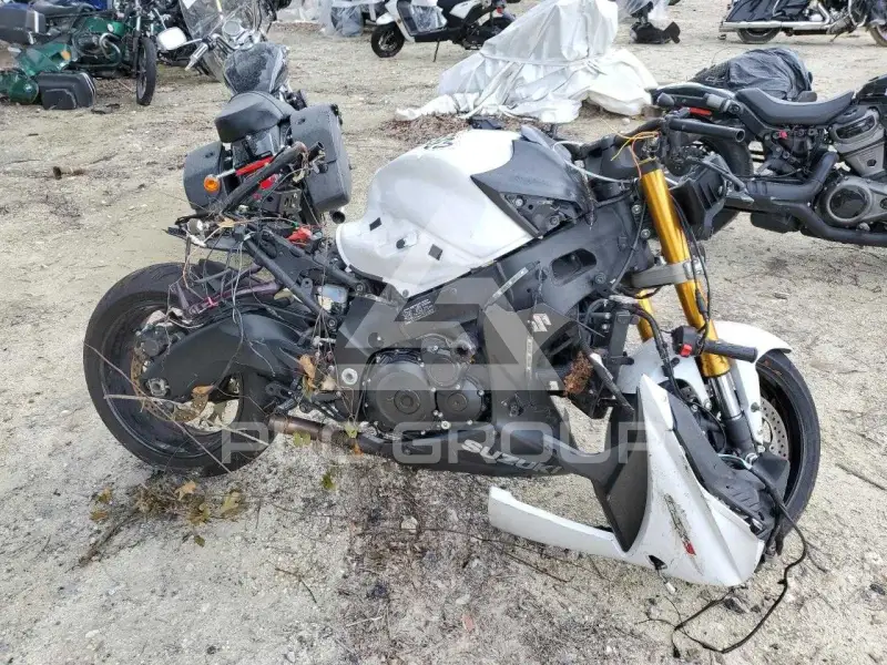2018 Suzuki GSX1300 photo