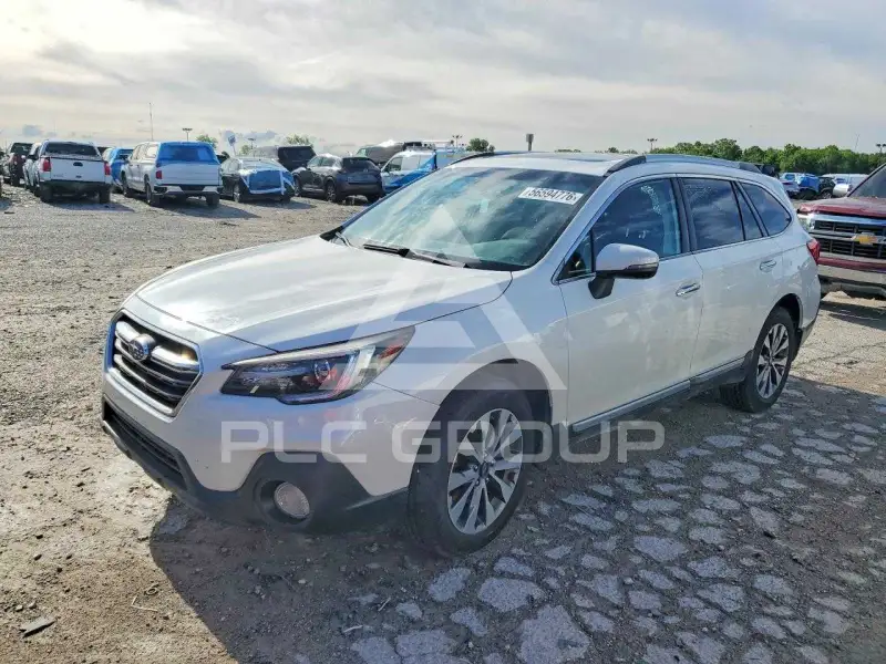 2018 Subaru Outback photo